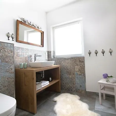 Zur Alten Rebe Und Weingut Holiday home Konz